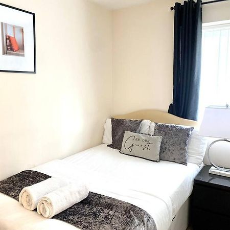 Amazing 2-Bed City Centre Apt With Parking Coventry Eksteriør bilde