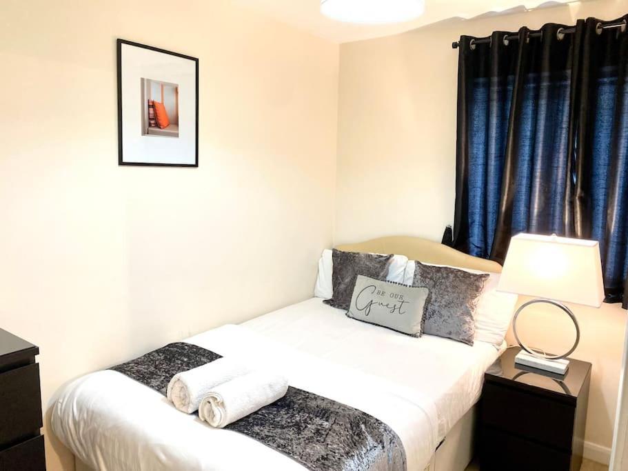Amazing 2-Bed City Centre Apt With Parking Coventry Eksteriør bilde