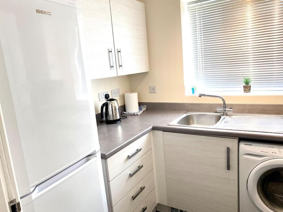 Amazing 2-Bed City Centre Apt With Parking Coventry Eksteriør bilde
