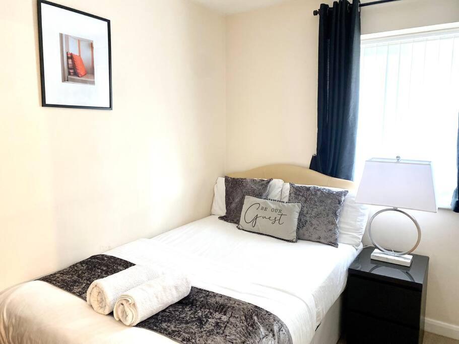 Amazing 2-Bed City Centre Apt With Parking Coventry Eksteriør bilde