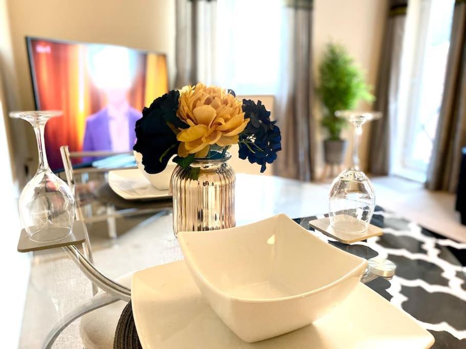 Amazing 2-Bed City Centre Apt With Parking Coventry Eksteriør bilde