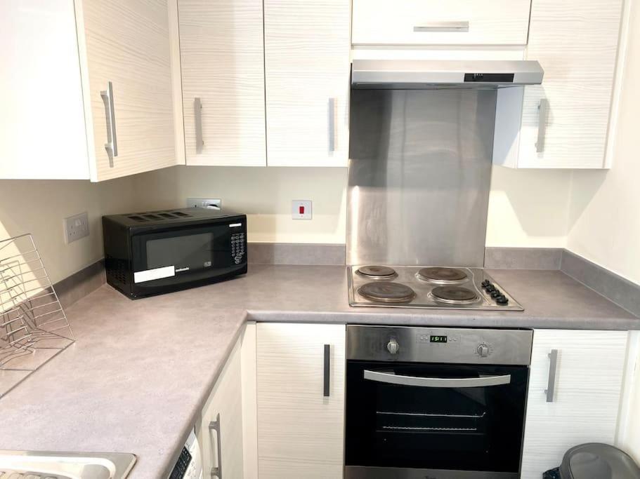 Amazing 2-Bed City Centre Apt With Parking Coventry Eksteriør bilde