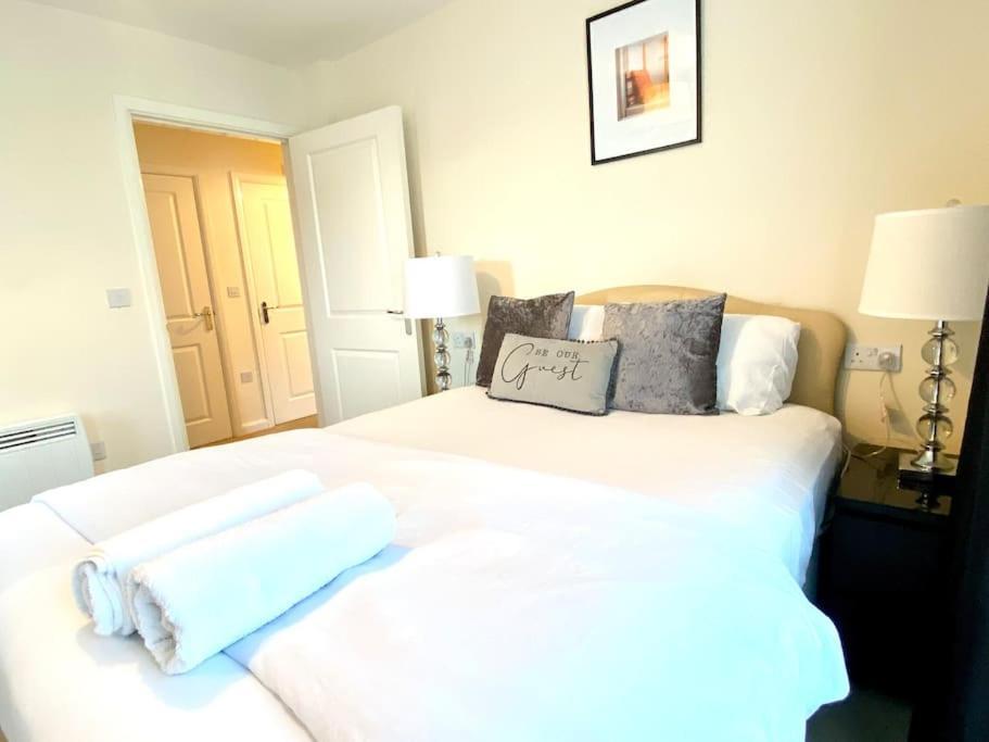Amazing 2-Bed City Centre Apt With Parking Coventry Eksteriør bilde