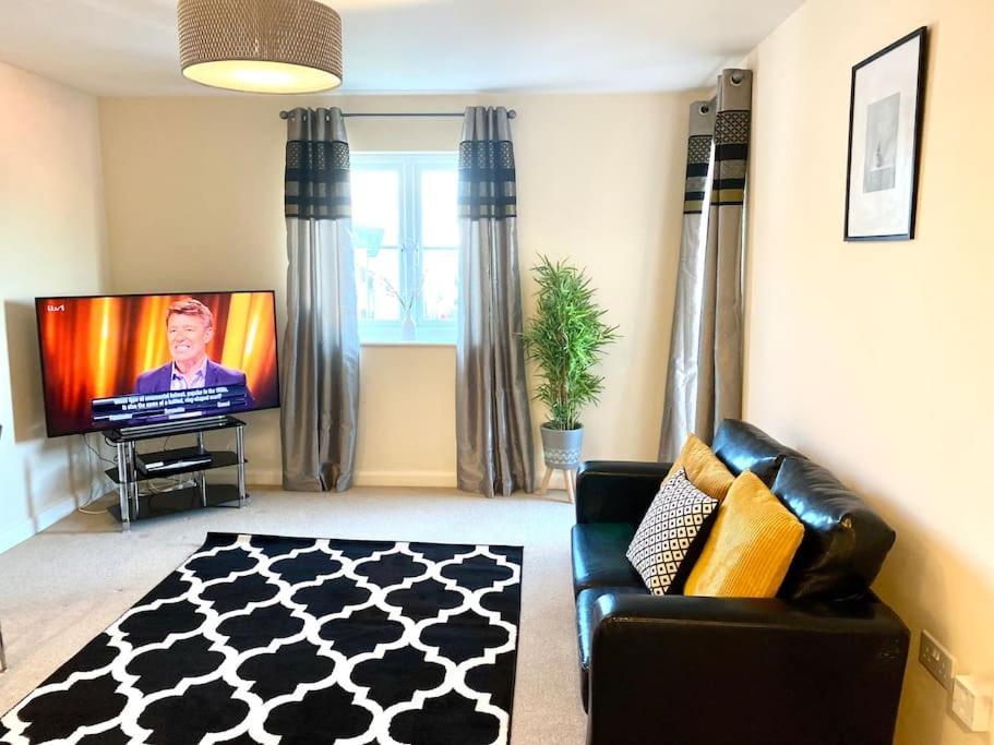 Amazing 2-Bed City Centre Apt With Parking Coventry Eksteriør bilde